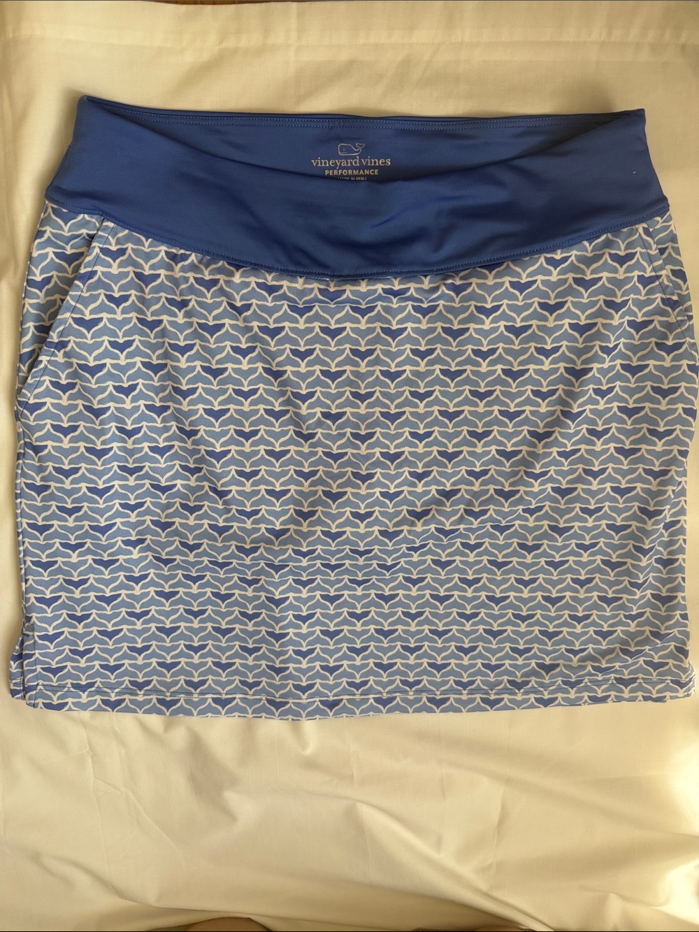 Vineyard Vines Light Blue Whale-Print Performance Skort with Royal Waistband